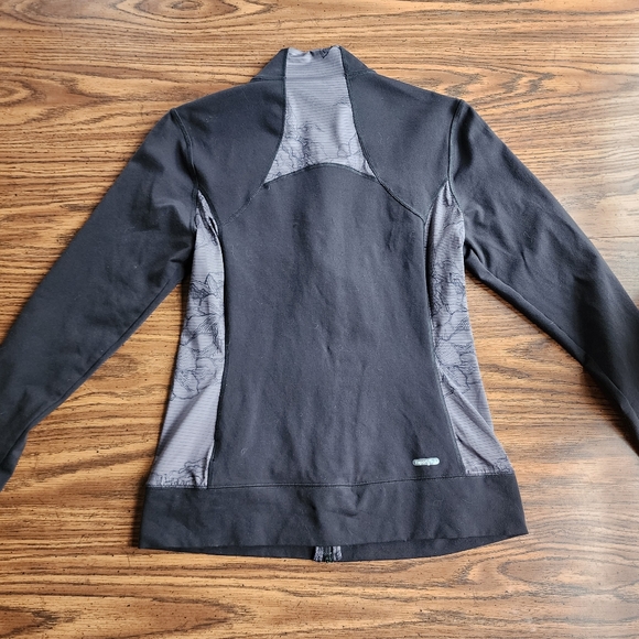 The North Face VaporWick Athletic Jacket - Picture 7 of 12